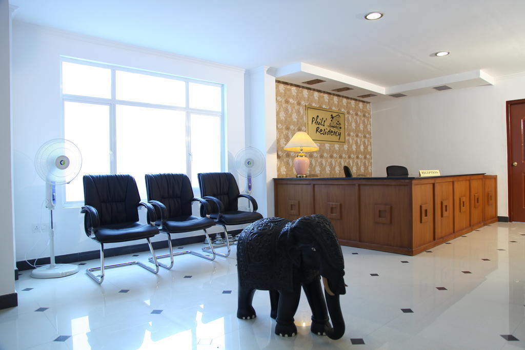 Phils' Residency & Banquets Hotel Kochi Exterior foto