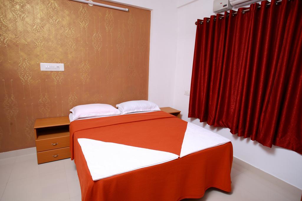 Phils' Residency & Banquets Hotel Kochi Quarto foto