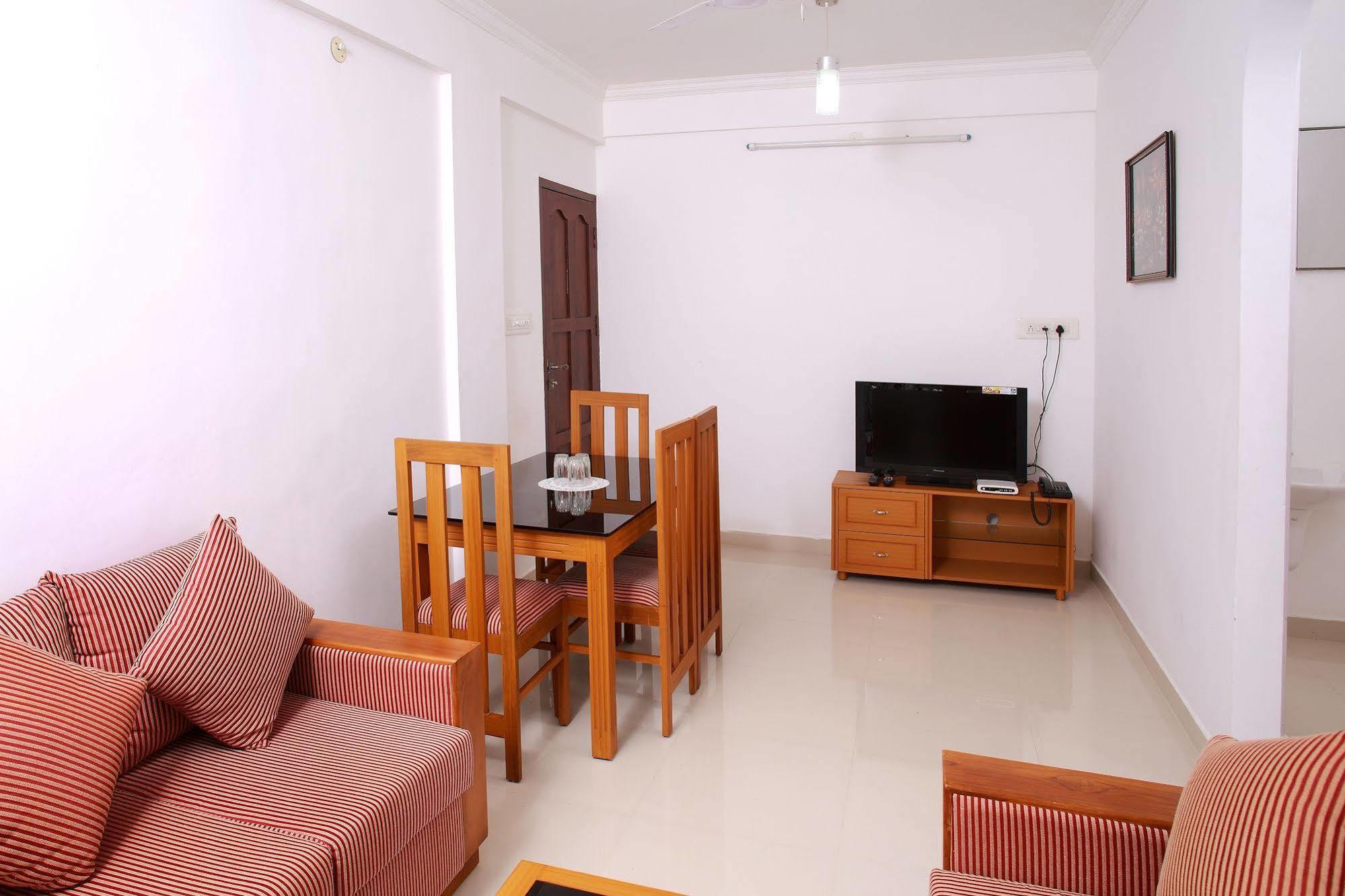 Phils' Residency & Banquets Hotel Kochi Exterior foto