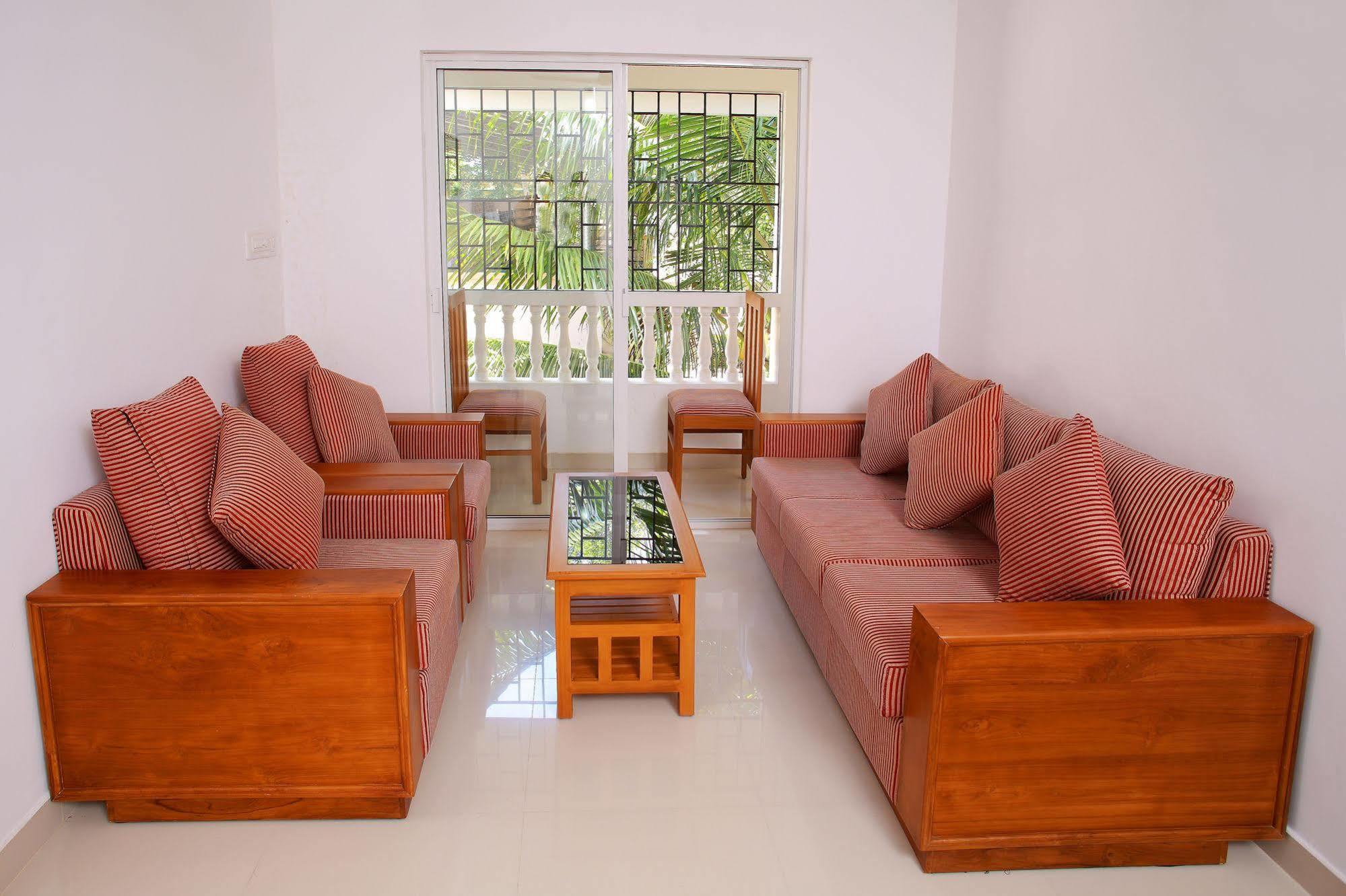 Phils' Residency & Banquets Hotel Kochi Exterior foto