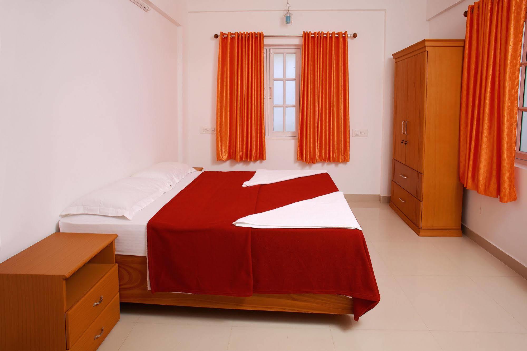 Phils' Residency & Banquets Hotel Kochi Exterior foto
